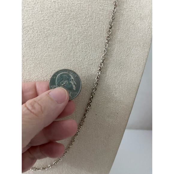 Long chain necklace - Picture 2 of 3